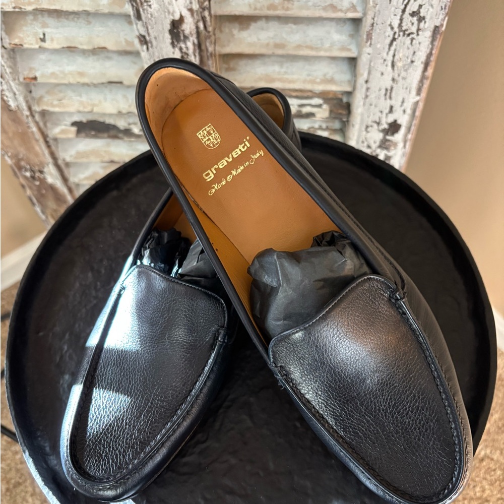 Gorgeous Black Leather Gravati never worn Women's Loafers